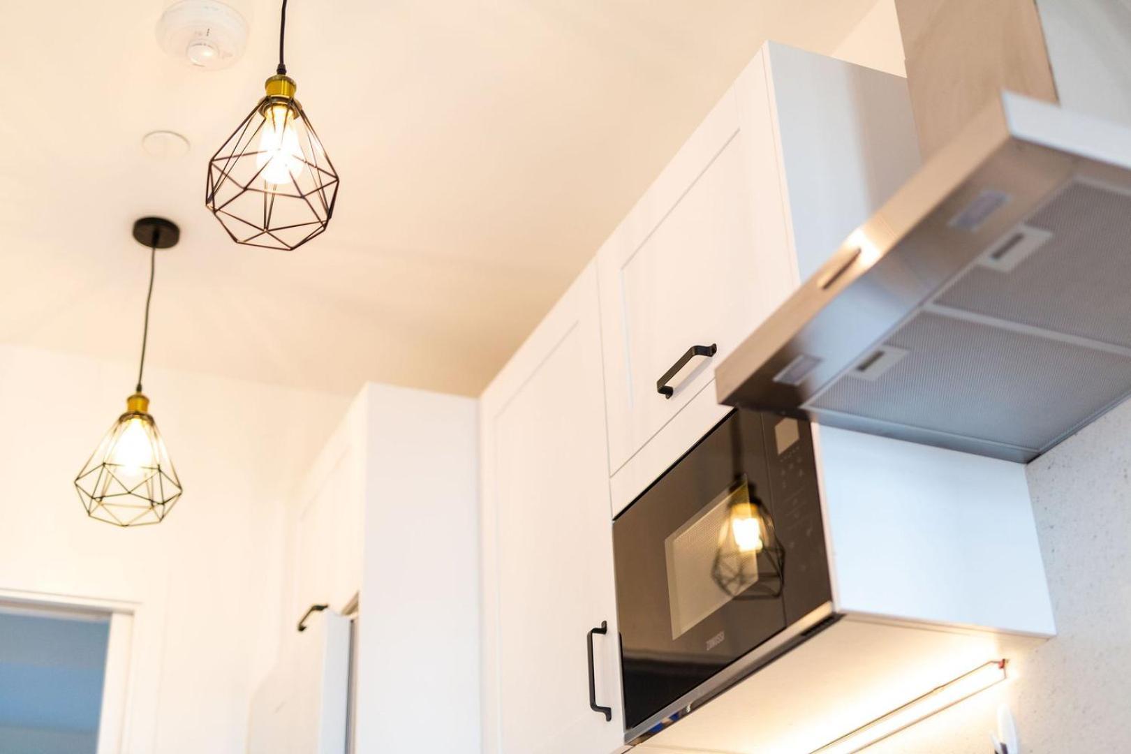 Studio Apartment With 65" Smart Tv Newport  Exterior foto
